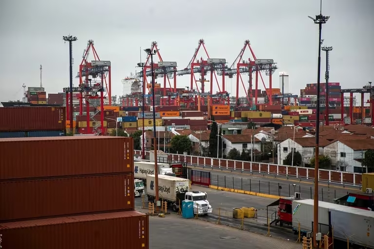 El stock de deuda que tienen los importadores con proveedores del exterior asciende a unos USD 50.000 millones
