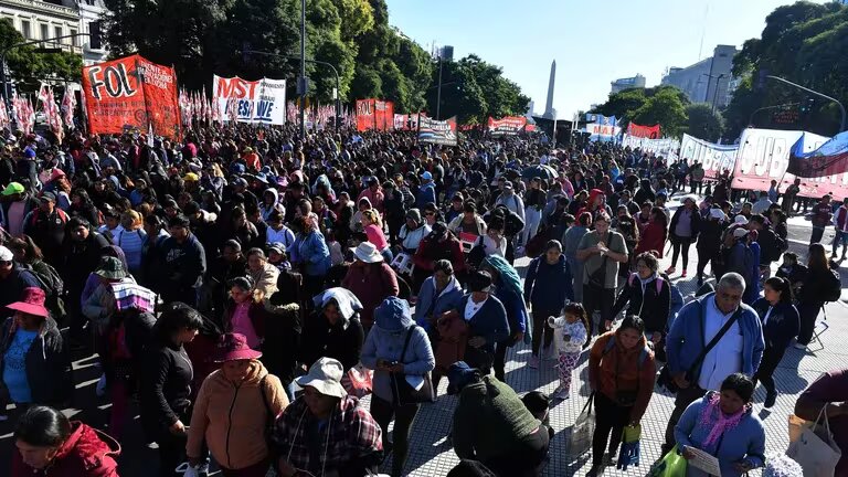 “El que corta, no cobra”, advirtieron desde el gobierno de Milei