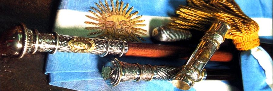 QUE DIOS Y LA PATRIA SE LO DEMANDEN