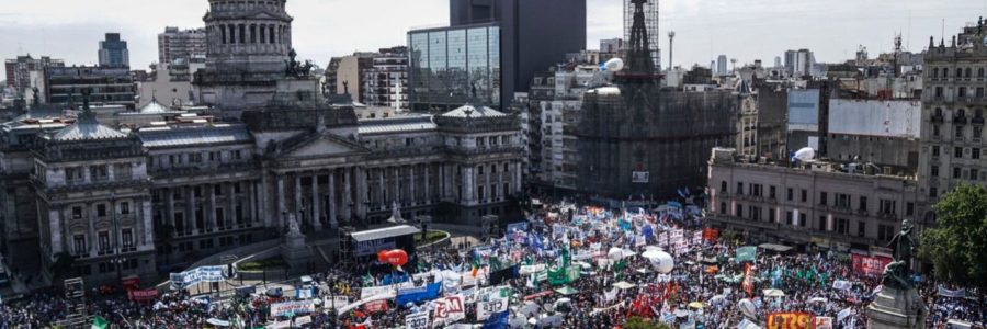 ARGENTINA EL PAÍS QUE LE FALTA ACENTUAR LA DEMOCRACIA