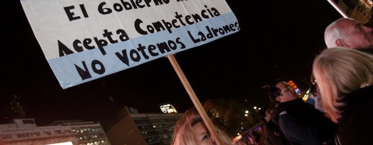 ARGENTINA MEJORO EN UN RANKING QUE MIDE LA CORRUPCIÓN PERO SIGUE EN MALA POSICIÓN