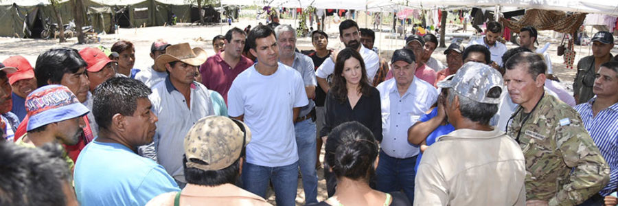 URTUBEY CON STANLEY VISITARON LOS CENTROS DE EVACUADOS
