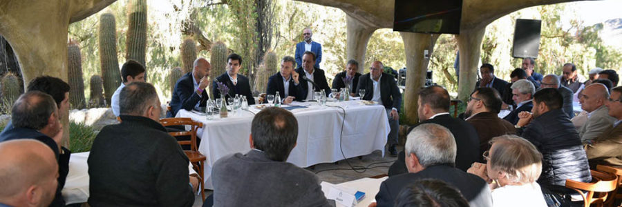 En Cachi, Macri y Urtubey se reunieron con el sector turístico de la región norte