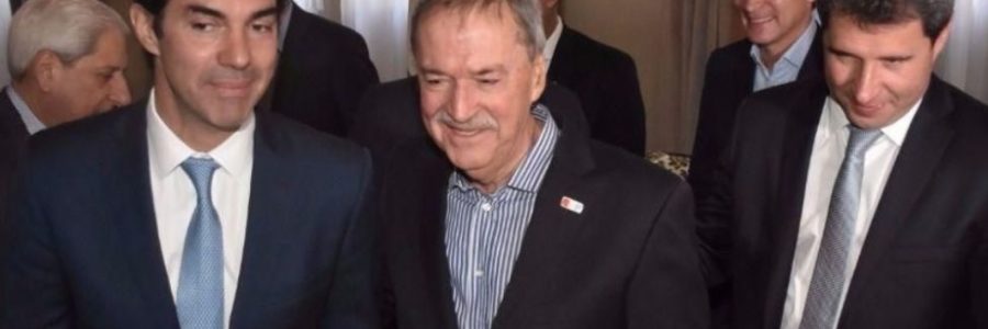 Gobernadores peronistas se reúnen hoy en Tucumán