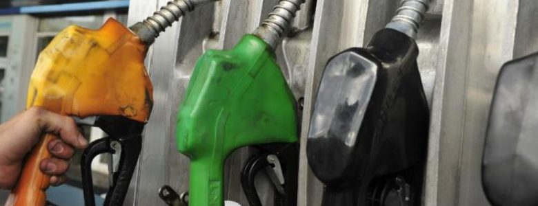 El Gobierno quiere que se congelen por dos meses el precio de las naftas