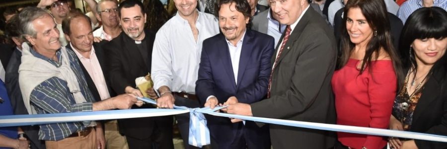 Sáenz reinauguró la plaza Árabe junto a la comunidad Sirio Libanesa y vecinos del lugar
