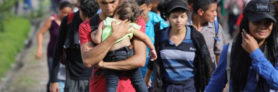 Trump declaró la «emergencia nacional» por la caravana migrante