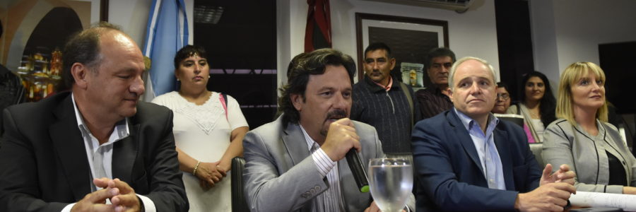 Sáenz presentó el nuevo sistema de habilitaciones comerciales para pequeños comerciantes