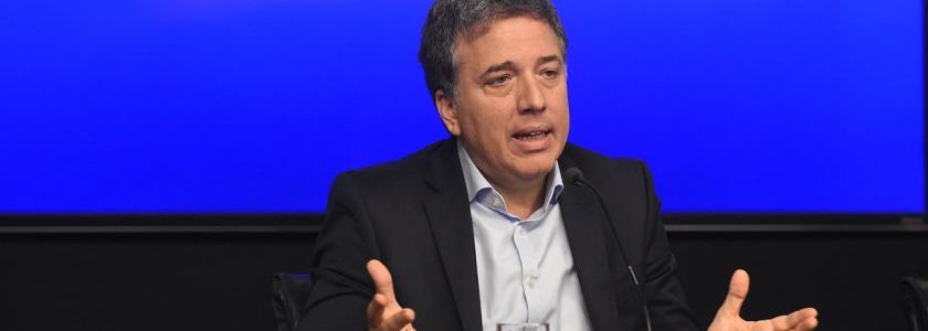 Nicolás Dujovne negó la reestructuración de la deuda y brindó otras 5 claves de la economía