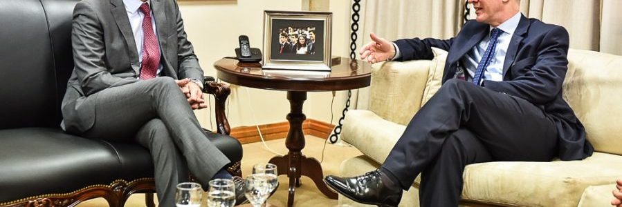 El Embajador del Reino Unido se reunió con Urtubey en Salta