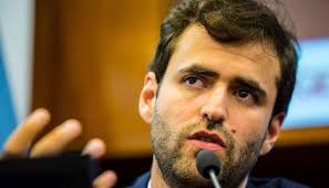 Renunció Estrada al ministerio de Economía
