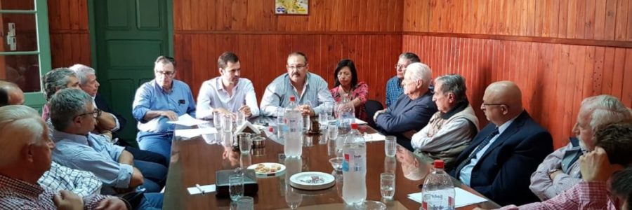 El binomio del Frente de Todos se reunió con productores