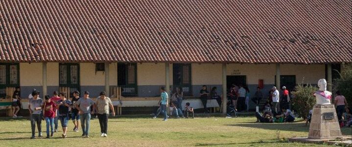 Abrirán centros de formación agroindustrial y tecnológica