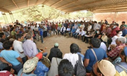 Mesa de trabajo entre el Gobierno, legisladores e intendente de Santa Victoria Este
