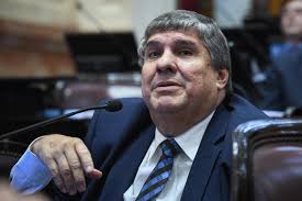 El jefe del bloque de senadores del Frente de Todos consideró que “es absolutamente inoportuno tratar ahora el proyecto del aborto”