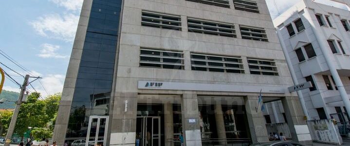 Contadores presentaron una cautelar contra la AFIP