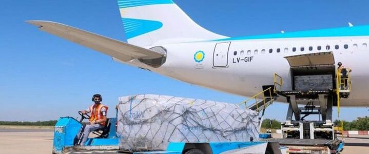 El vuelo que traerá nuevas vacunas desde Rusia, partió anoche