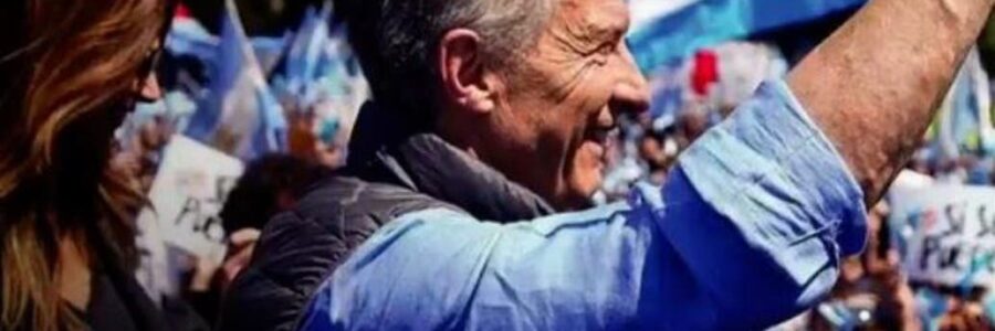 PRO: «Estamos de pie»