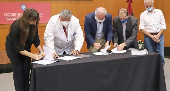 Gobierno provincial, instituciones académicas y organizaciones sociales firmaron el convenio «Unir Saberes contra el hambre»