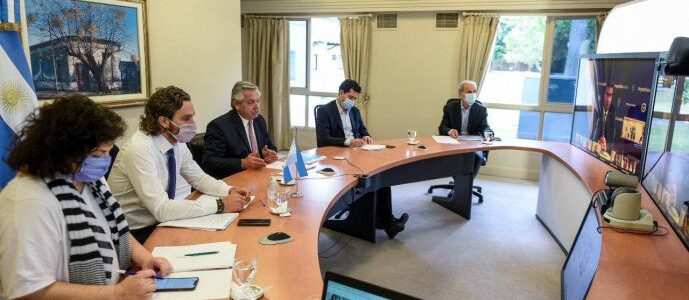 Fernández propuso a los gobernadores restringir la circulación nocturna y acotar reuniones a 10 personas