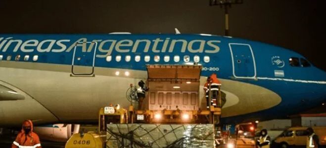 Partió un nuevo vuelo de Aerolíneas a Moscú para buscar más vacunas