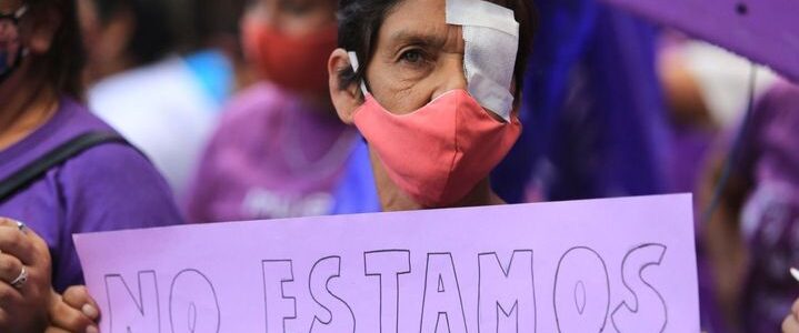 Violencia de género: cien denuncias por día en el fin de semana largo