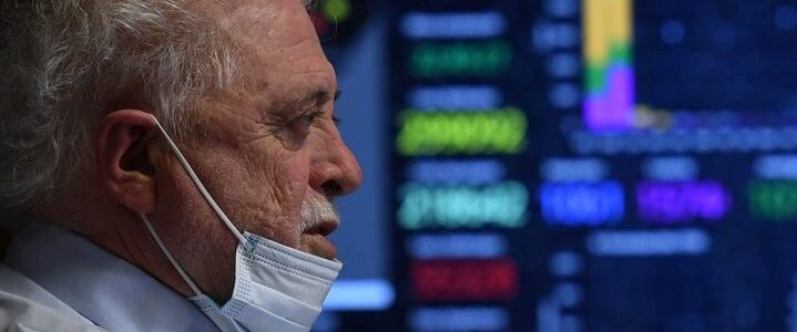 La justicia imputó al ex ministro Ginés González García y allanaron el Ministerio de Salud