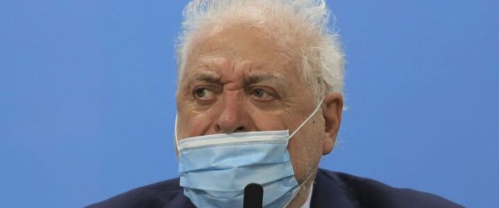 Alberto Maceira,director del Hospital Posadas complicó a Ginés González García