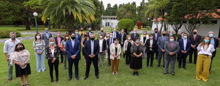 Los ministros de Educación de toda la Argentina, acordaron el regreso a las aulas