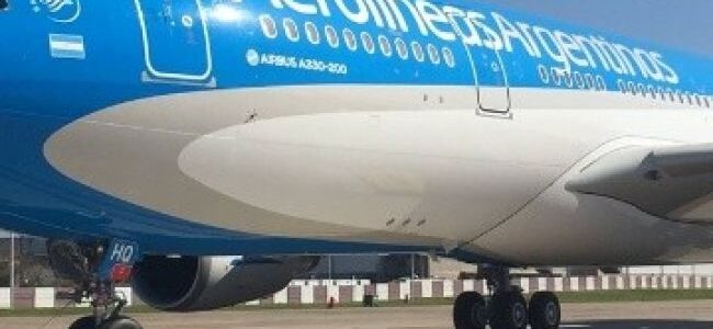 Partió ayer el avión que traerá al país un millón de vacunas de Sinopharm