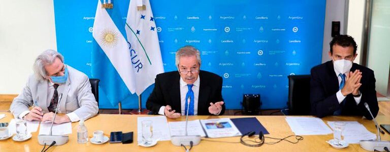 El Gobierno argentino pidió ayuda mundial para que los venezolanos puedan acceder a la vacuna contra el coronavirus