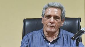 CGT: Acuña pide «sincerar» y  que hay sectores que «tienen que ganar menos»