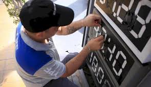 Suba de la nafta: las petroleras negocian un crudo a u$s 53 para no subir 15% los precios en marzo