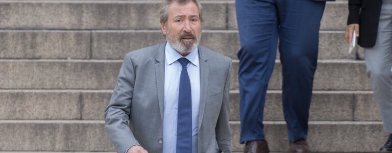 La respuesta de Daniel Vila a las críticas de Macri en su libro: “En vez de escribir debería dedicarse a trabajar, nunca le gustó levantarse temprano”