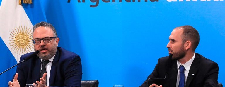 El Gobierno prometió que no cerrará la economía aunque haya una nueva ola de COVID-19