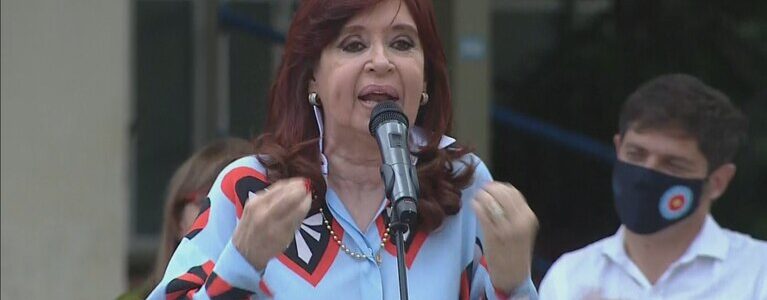 “Muchas gracias presidenta de la Nación”, el fallido de la locutora tras el discurso de Cristina Kirchner