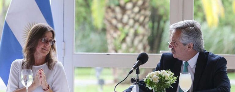 Sabina Frederic se reunió con Santiago Cafiero en medio del malestar del Gobierno con Sergio Berni por el ataque al secretario de Seguridad