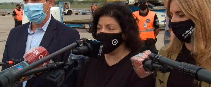 Carla Vizzotti, tras la llegada de 500 mil dosis de Sputnik V: “Hay una semana de vacunación asegurada”