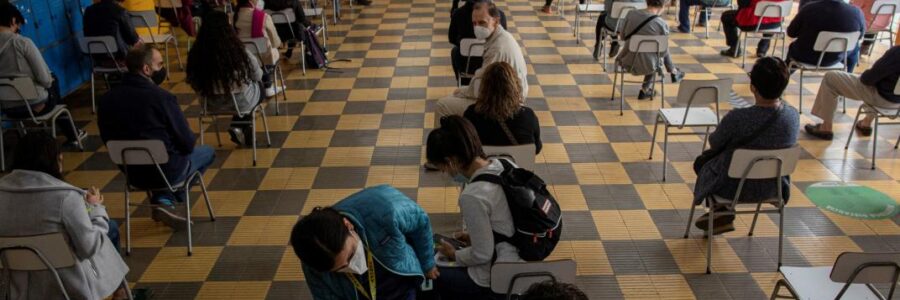 Chile superó los cinco millones de vacunados y el 85% de los adultos mayores ya están inmunizados