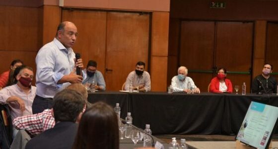 Gobierno e intendencias continúan trabajando en el fortalecimiento de las economías municipales