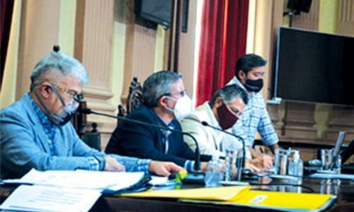 Diputados aprueban reconvertir un juzgado y desafectan un terreno