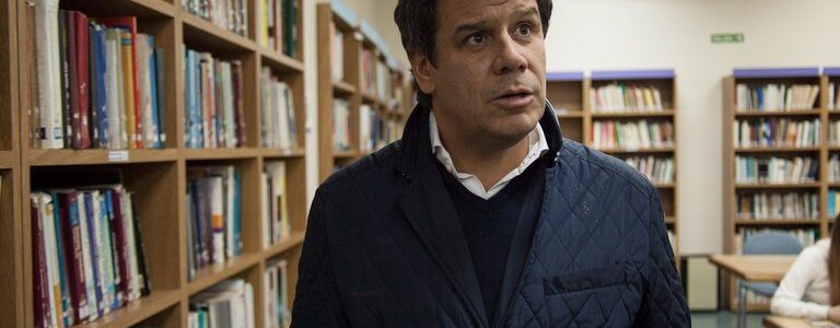 Facundo Manes: “Lo último que debemos cerrar en una pandemia son las escuelas”