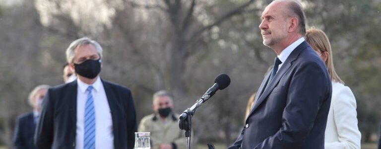 En medio de la preocupación por el aumento de casos de COVID-19, Alberto Fernández viajará a Santa Fe y se reunirá con Omar Perotti