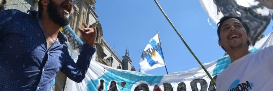 Venta de turnos, retención de documentos, expedientes cajoneados: lapidario informe sobre la gestión de Marcos Vera en la Anses