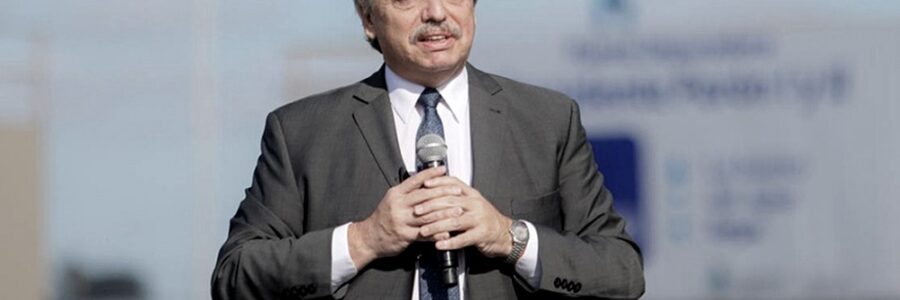 Fernández: «Todos los que son precandidatos deben dejar sus cargos»