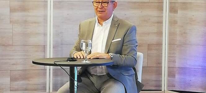 “No voy a jugar con dobles candidaturas”