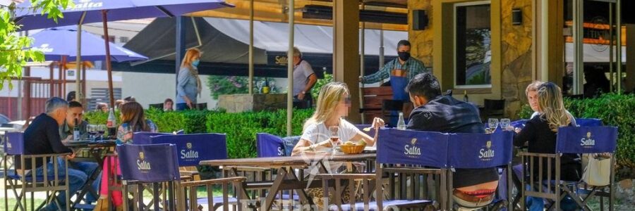 Los bares y restaurantes ofrecen descuentos para clientes vacunados.