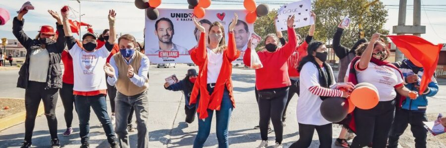La campaña electoral en Salta comenzó con cantos, bailes, globos y los candidatos se olvidaron del duelo nacional