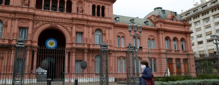 El Gobierno prepara para septiembre la vuelta a la presencialidad de la administración pública