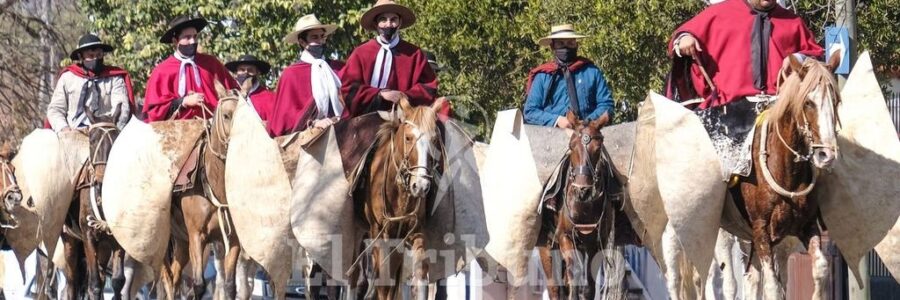 VIDEO. Entusiasmo en la marcha patriótica por el Bicentenario del fallecimiento de Güemes